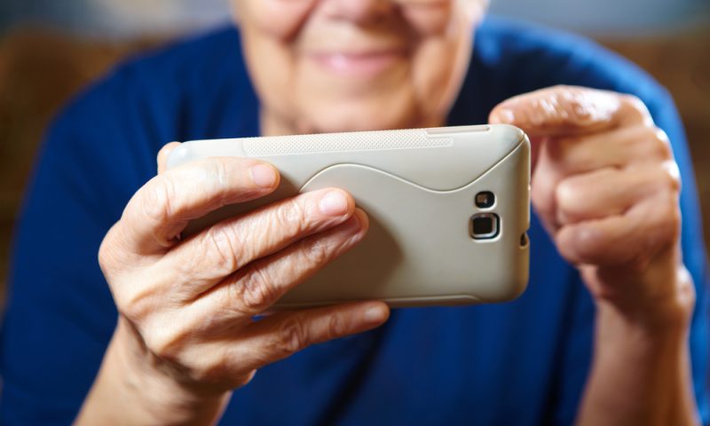 Κάνε το smartphone εύκολο ακόμα και για τη… γιαγιά σου