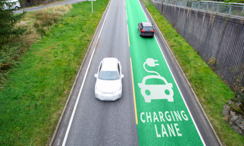Οι δρόμοι του μέλλοντος θα φορτίζουν τα ηλεκτρικά οχήματα